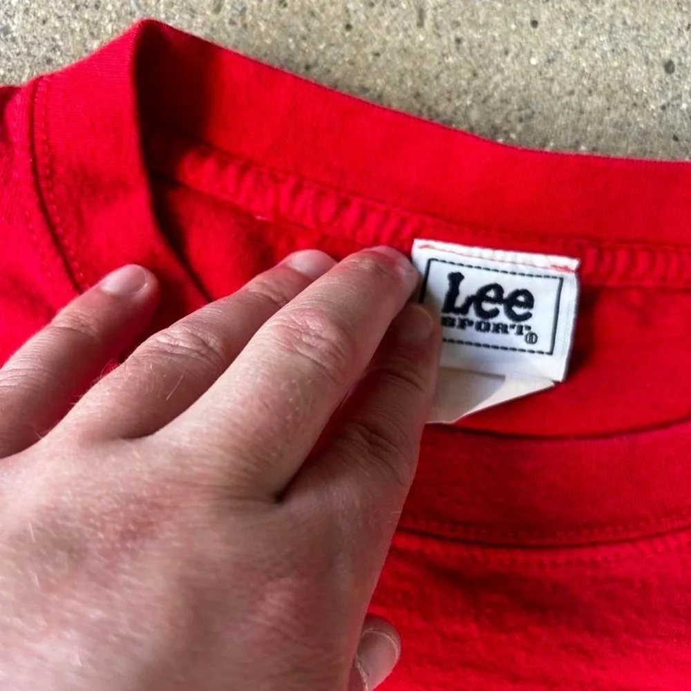 Vintage late 90s/2000s St. Louis cardinals Lee sport red embroidered  Tshirt - Picture 3 of 5